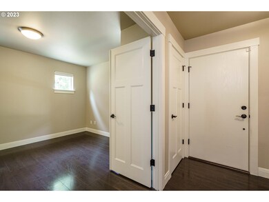 14312 SW Compass Dr, Beaverton, OR 97005 - photo 5