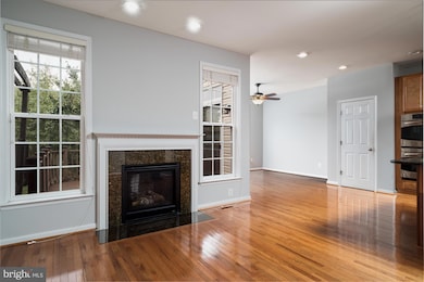 2361 Battery Hill Cir, Woodbridge, VA 22191 - photo 6