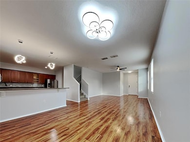 18946 Parapet Place, Land O Lakes, FL 34638 - photo 3