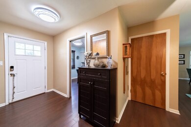 1875 Champlain Drive (10 of 38)