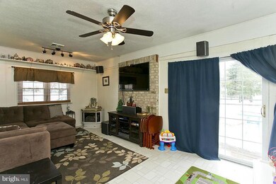 7797 Pleasant View Ave, Middletown, VA 22645 - photo 5