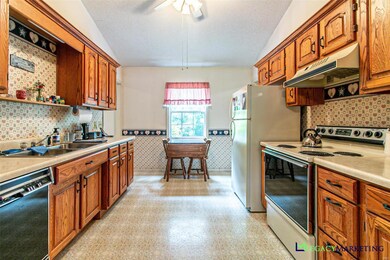 15 Monarch Ln, Poplar Bluff, MO 63901 - photo 4