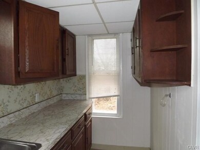1915 W Allen St, Allentown, PA 18104 - photo 3