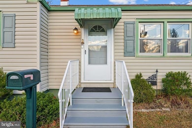 610 Lee Ave, Beverly, NJ 08010 - photo 3