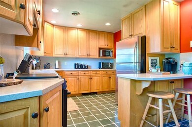 454 Blue Ridge Dr, Nazareth, PA 18064 - photo 4