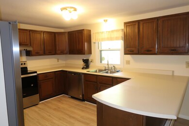 24 Sylvan Way, Manchester, ME 04351 - photo 4