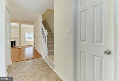 3064 Southern Elm Ct, Fairfax, VA 22031 - photo 2