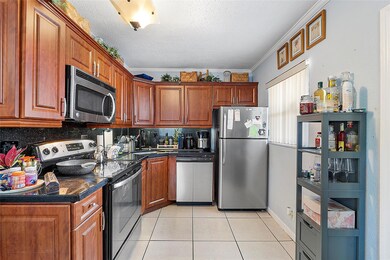 2741 NE 8th Ave unit 10, Wilton Manors, FL 33334 - photo 6