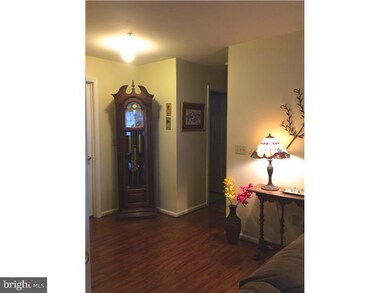 6012 Riverfront Dr unit 6012, Palmyra, NJ 08065 - photo 5