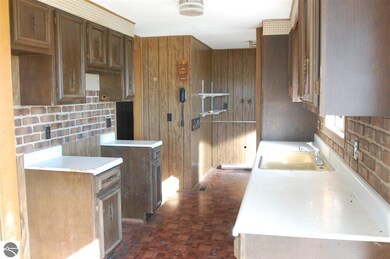 921 S Morrison Rd, West Branch, MI 48661 - photo 4