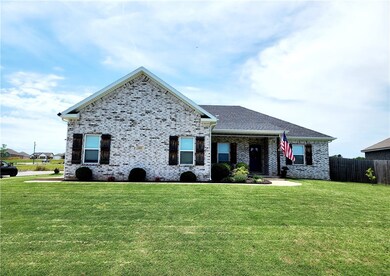 321 Captain Stockton St, Prairie Grove, AR 72753 - photo 2
