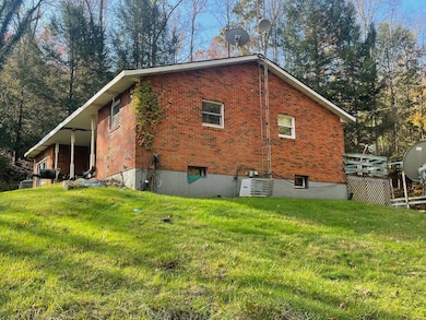 2286 McCune Cemetery Rd, Jackson, OH 45640 - photo 3