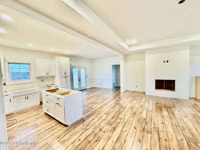 004_Kitchen