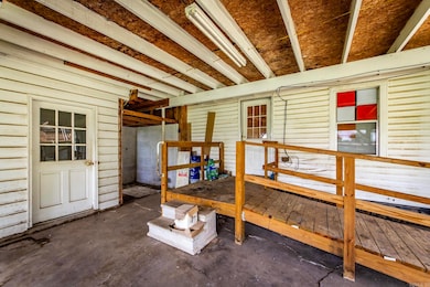 107 N Wilks St, McRae, AR 72102 - photo 6