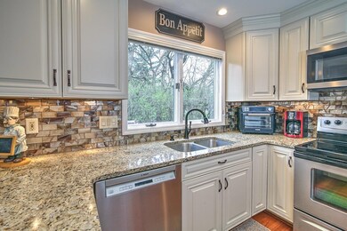 Kitchen Triangle that WORKS for Cooks !!