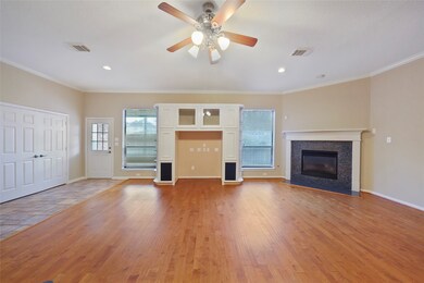 3114 Ashton Park Dr, Pearland, TX 77584 - photo 5