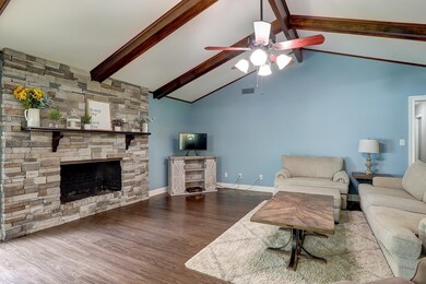 1 Knotty Pine St, Texarkana, TX 75503 - photo 2