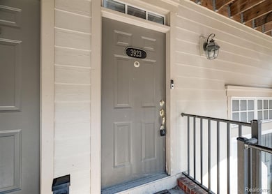 3923 Forester Blvd, Auburn Hills, MI 48326 - photo 3