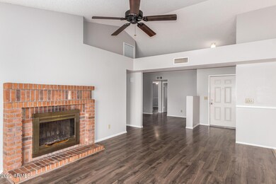 106 W Mclellan Rd, Mesa, AZ 85201 - photo 4