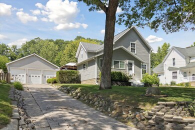 02-1232-W-Main-St-Ionia-MI-48846-WindowS