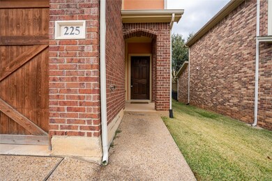 225 Corinna Ct, Hurst, TX 76053 - photo 5
