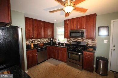 6426 Inlet St, New Carrollton, MD 20784 - photo 7