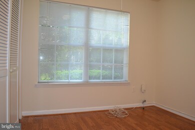 21156 Camomile Ct unit 121, Germantown, MD 20876 - photo 6