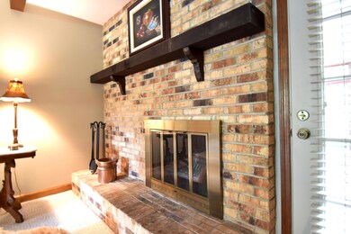 DSC_0351-fireplace