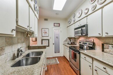 1201 Mcduffie St unit 196, Houston, TX 77019 - photo 4