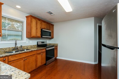 1677 Pheasant Dr, Jonesboro, GA 30238 - photo 4