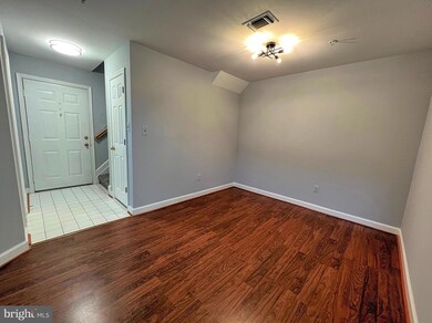 2322 Falls Gable Ln unit B, Baltimore, MD 21209 - photo 6