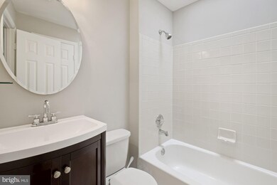 1737 P St NW unit 502, Washington, DC 20036 - photo 5