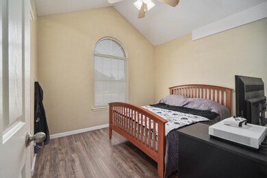 11293 Northview-5