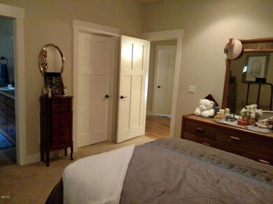 Master Bedroom2