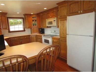 653 N Woodstock Rd, Southbridge, MA 01550 - photo 5