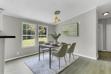 06 - Dining Room