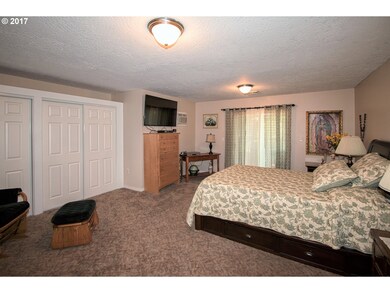 Bedroom, Primary
