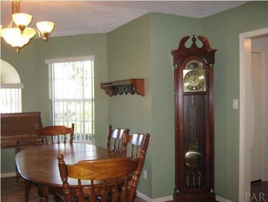 9610 Pinecone Dr, Cantonment, FL 32533 - photo 2