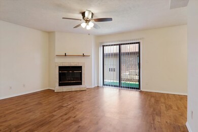 1920 Tracy Dr unit 12, Bloomington, IL 61704 - photo 6