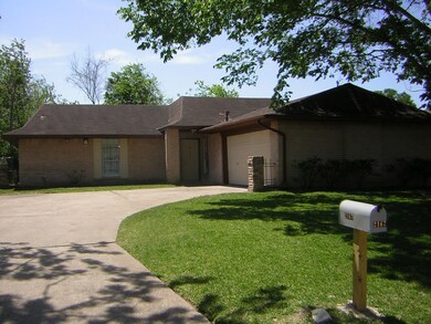 2167 Drayton Ln, Houston, TX 77088 - photo 3