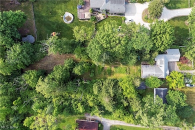 8346 Lewis Rd, Olmsted Falls, OH 44138 - photo 5