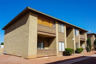 2859 Wheelwright Dr, Las Vegas, NV 89121 - photo 2