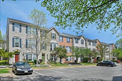 2567 Chase Wellesley Dr, Herndon, VA 20171 - photo 3