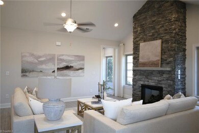 4717 Willowstone Dr, High Point, NC 27265 - photo 6