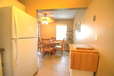 138 Coventry F, West Palm Beach, FL 33417 - photo 6