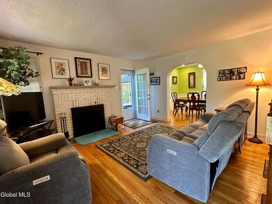 882 Warner Rd, Schenectady, NY 12309 - photo 7