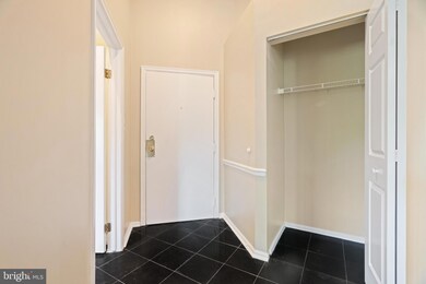 12200 Eagles Nest Ct unit M, Germantown, MD 20874 - photo 3