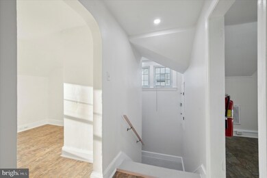 225 Garfield Ave unit 3RD FLOOR, Norwood, PA 19074 - photo 4