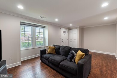 7469 Lone Star Rd, Lorton, VA 22079 - photo 4