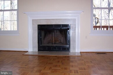 1645 Hugo Cir, Silver Spring, MD 20906 - photo 6